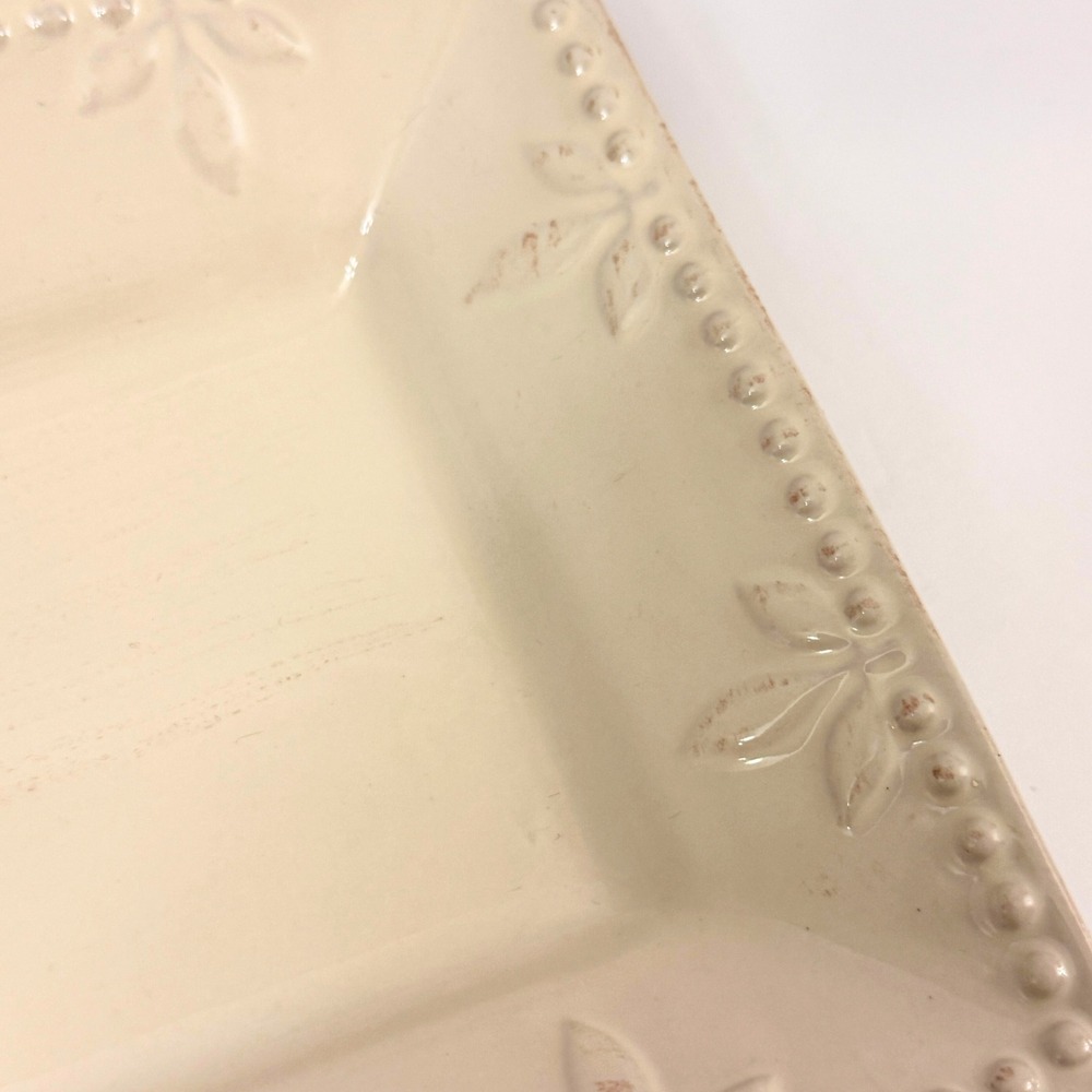 Sorrento Signature Embossed Cream Serving Platters Set 2 11.75" & 8.5" - Picture 5 of 11